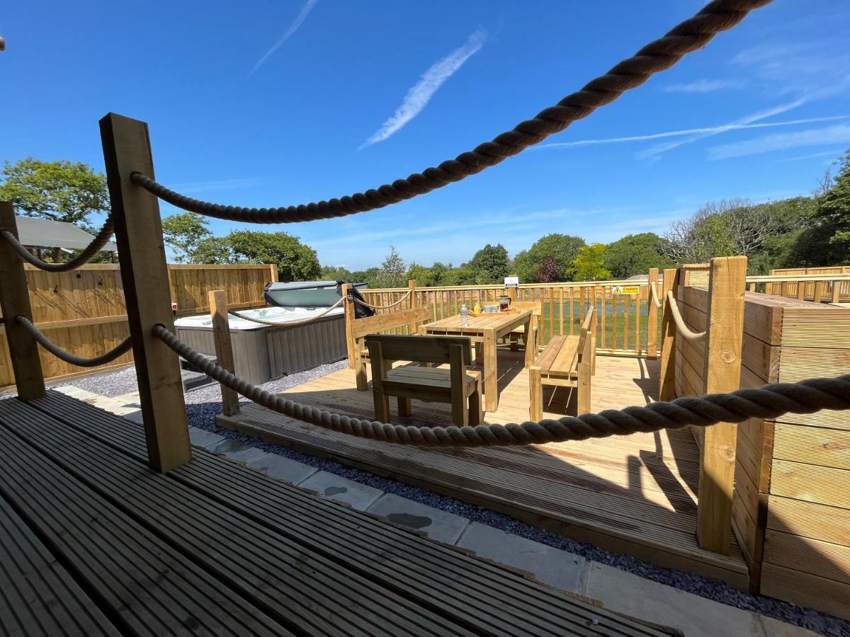 Jungle Book Safari Tent Tenby Eksteriør bilde
